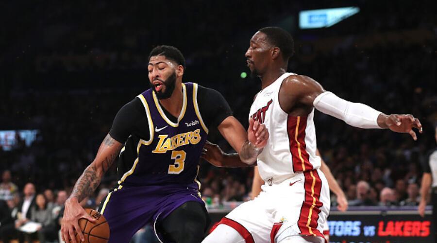  阿德巴约禁区筑起禁飞区，热火限制雄鹿得分创赛季新低